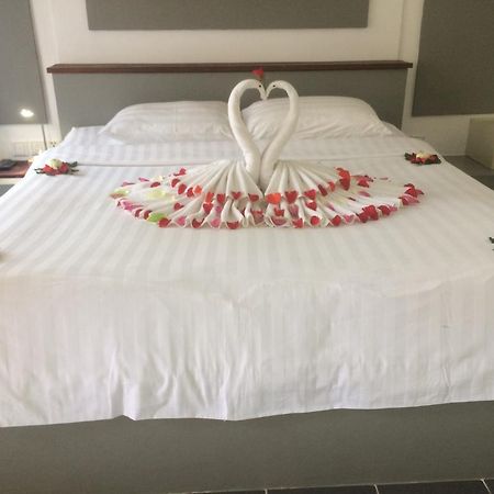 Ropanha Boutique Hotel 시아누크빌 외부 사진
