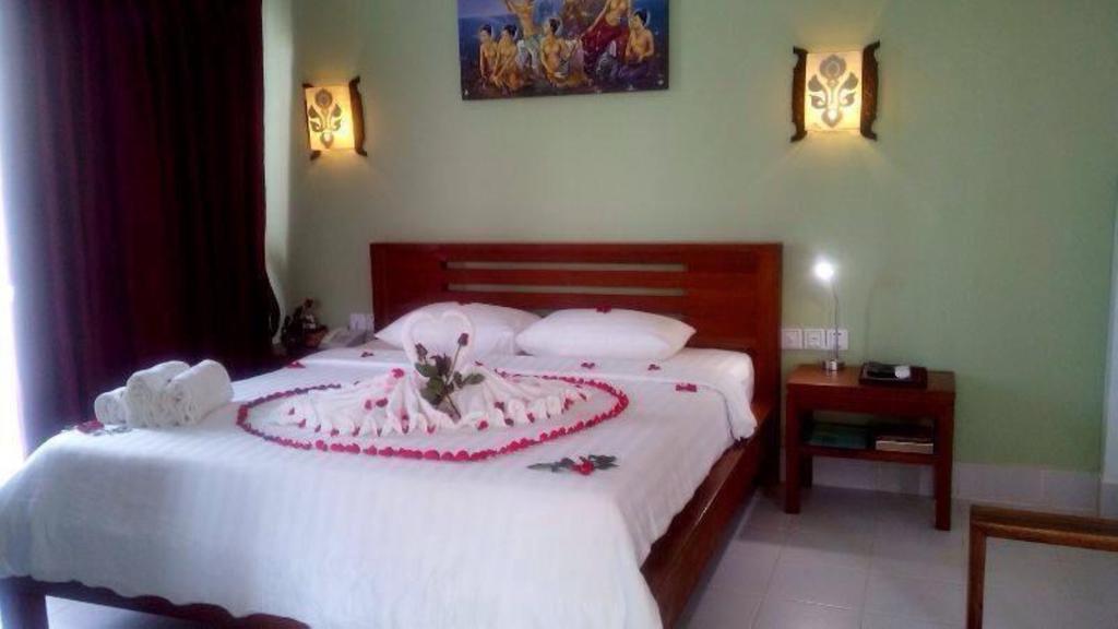 Ropanha Boutique Hotel 시아누크빌 외부 사진