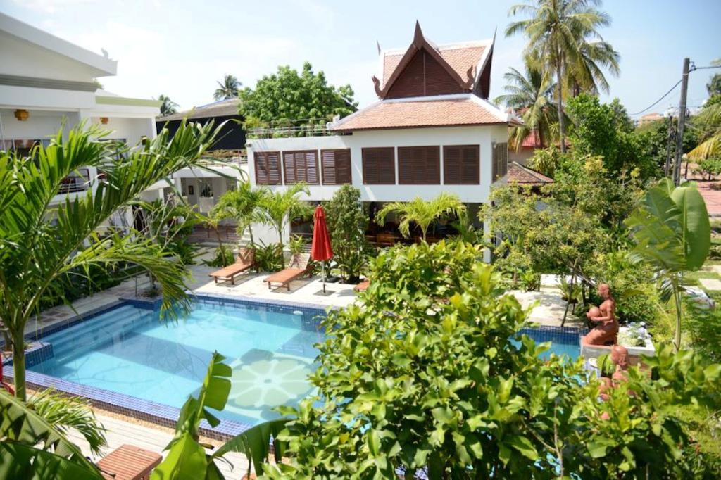 Ropanha Boutique Hotel 시아누크빌 외부 사진