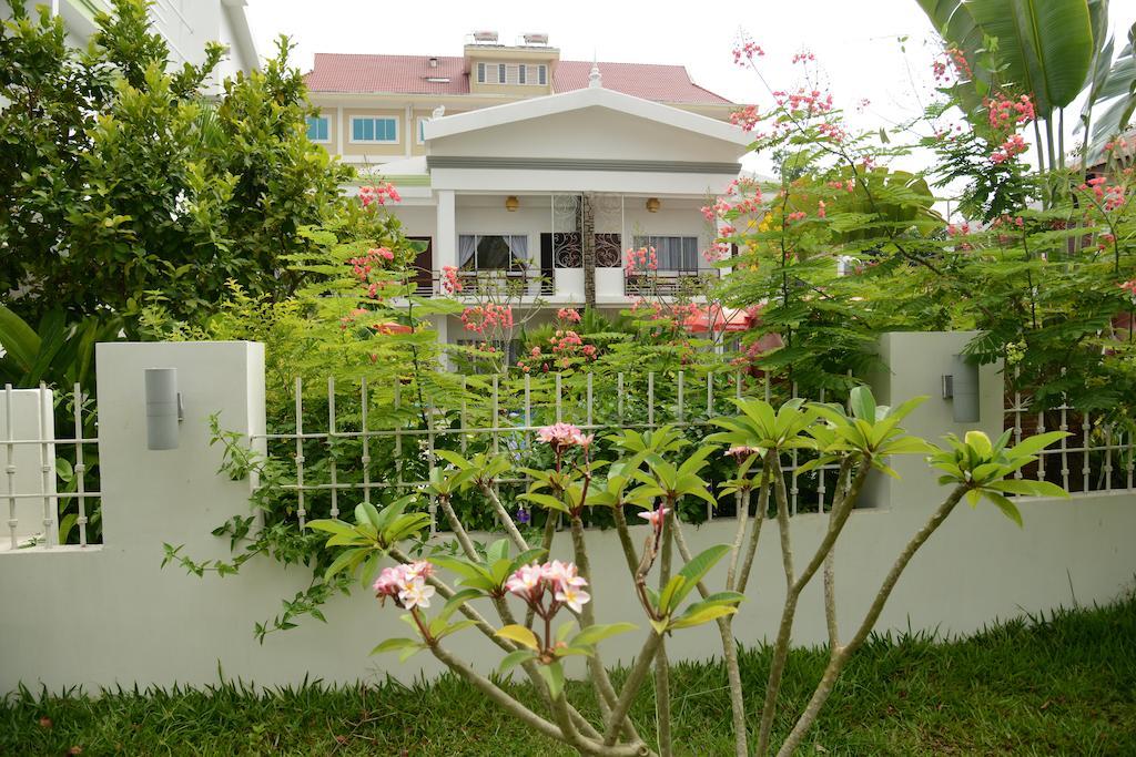 Ropanha Boutique Hotel 시아누크빌 외부 사진